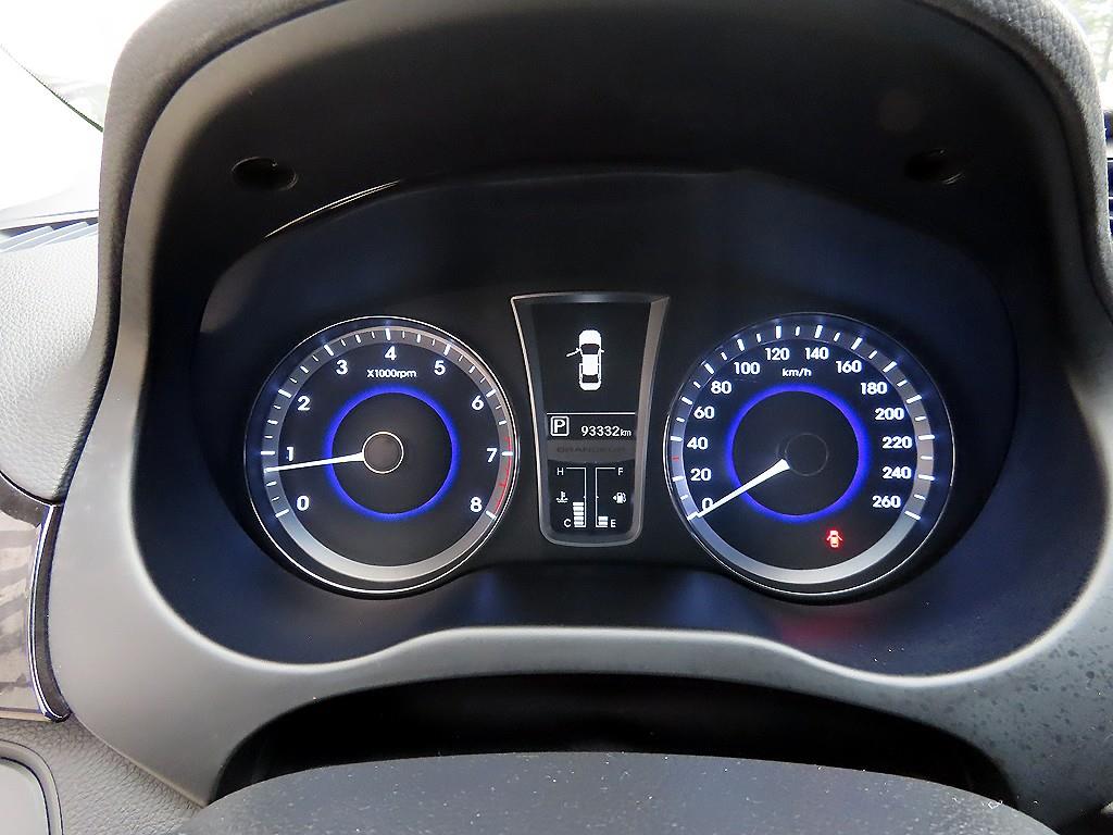 HYUNDAI Grandeur - Vista 9