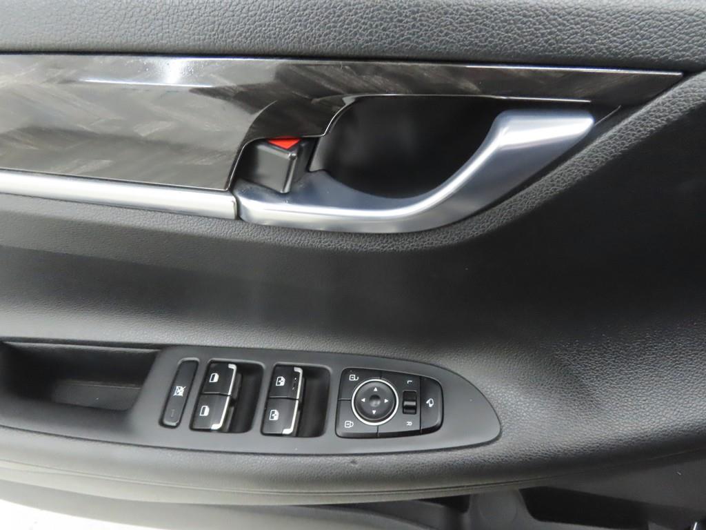 HYUNDAI Grandeur - Vista 10