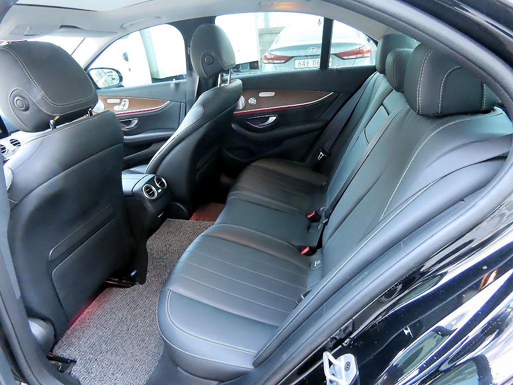 Mercedes Benz E class - Vista 6