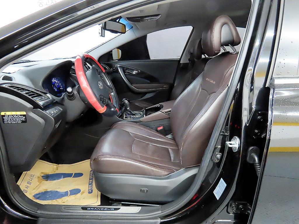 HYUNDAI Grandeur - Vista 5