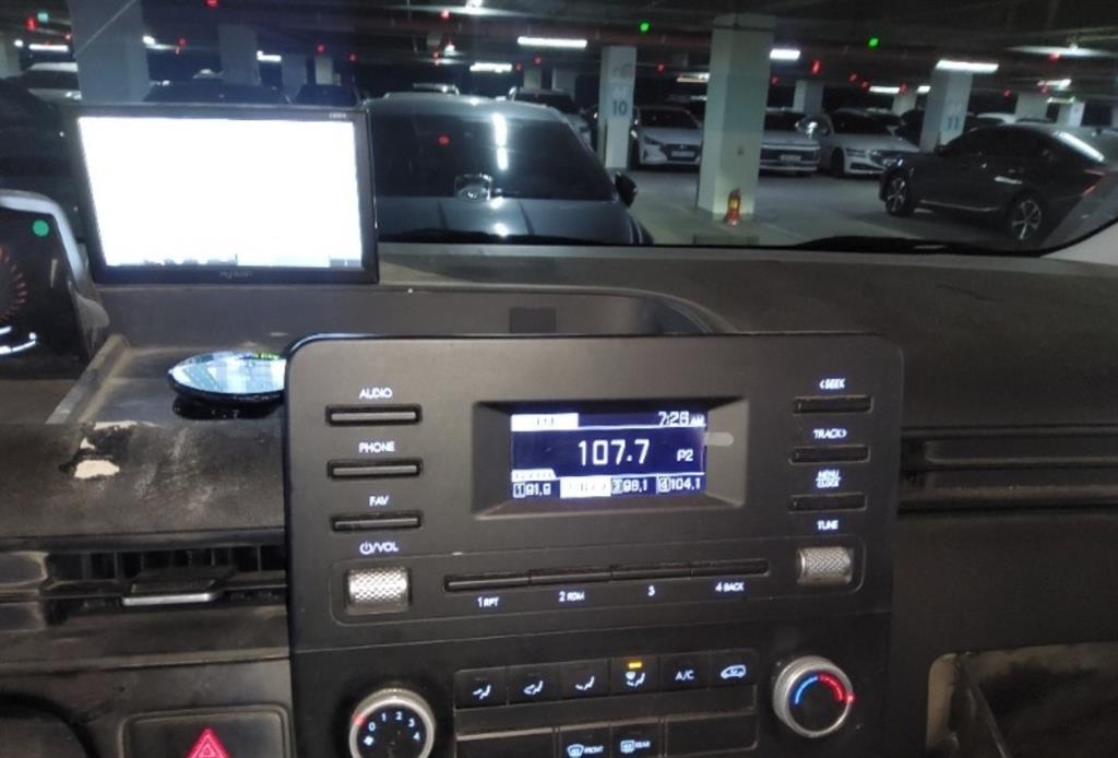 HYUNDAI Staria - Vista 4