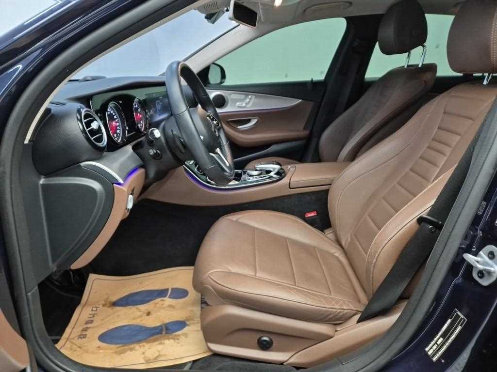 Mercedes Benz E class - Vista 11