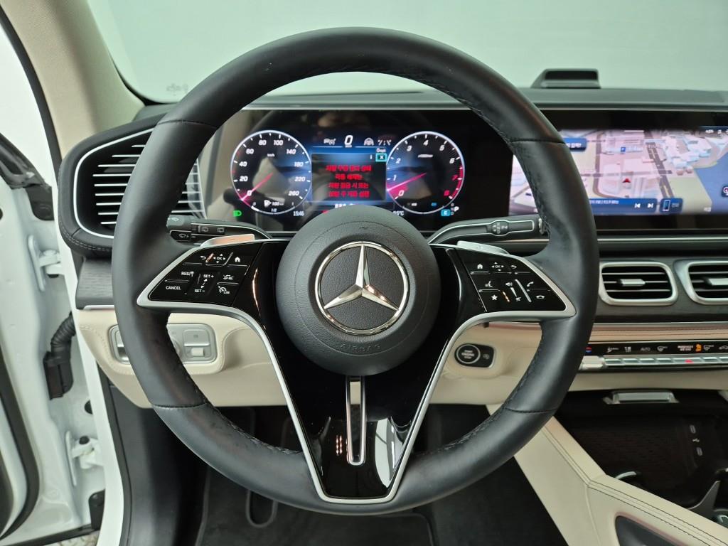 Mercedes Benz GLE Class - Vista 9