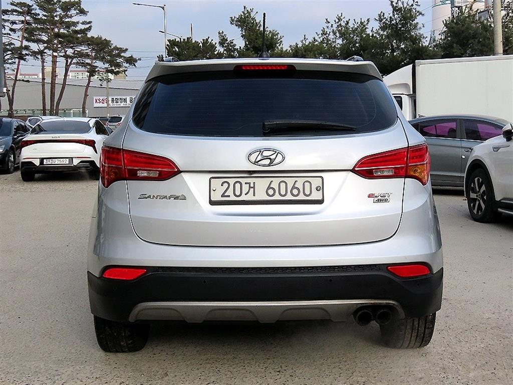HYUNDAI Santa Fe - Vista 4