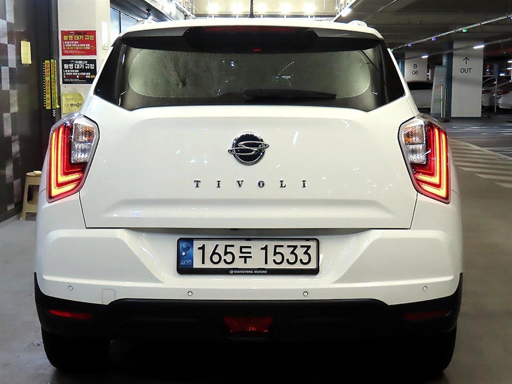 Ssangyong Tivoli - Vista 5