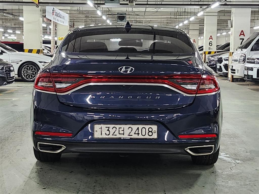 HYUNDAI Grandeur - Vista 5