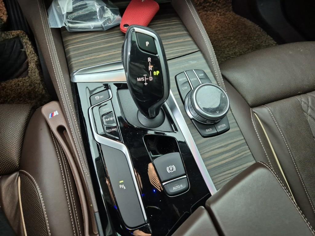 BMW 5 Series - Vista 8