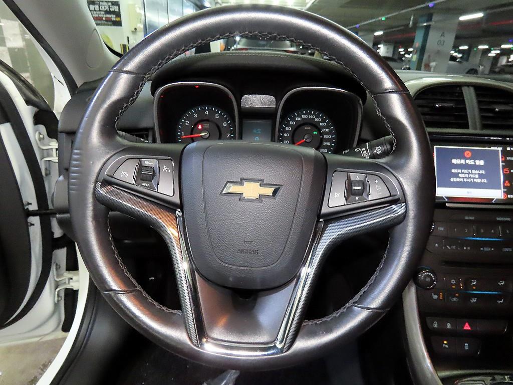 Chevrolet Malibu - Vista 8