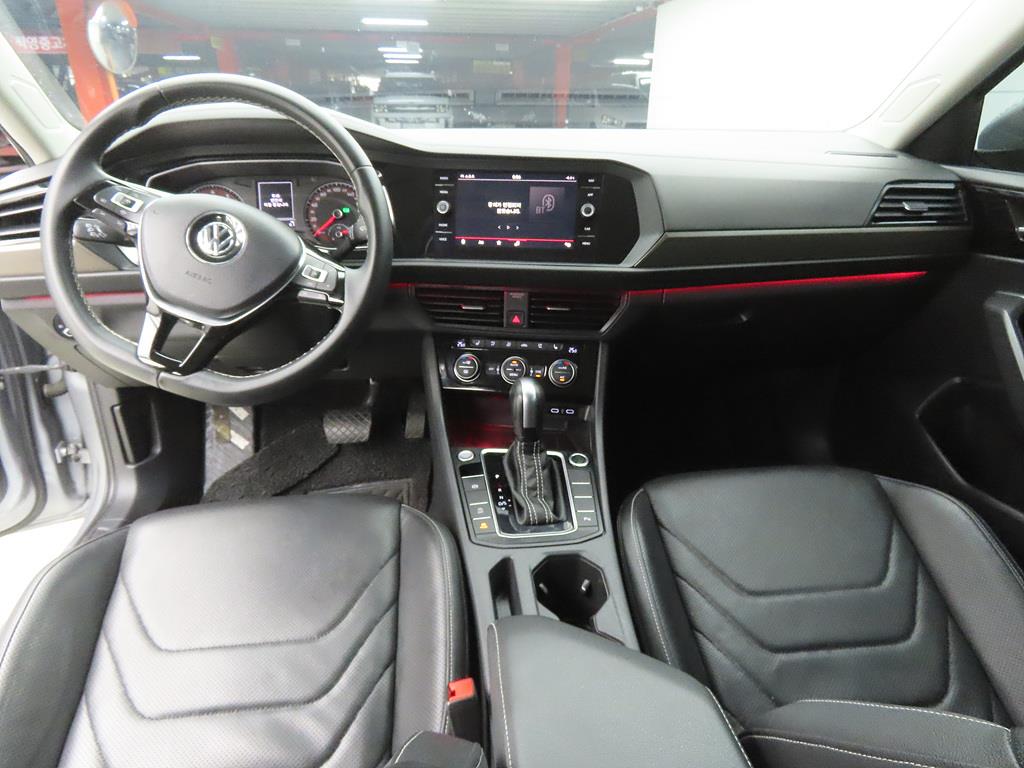 Volkswagen Jetta - Vista 7