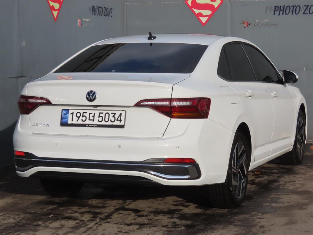 Volkswagen Jetta - Vista 5