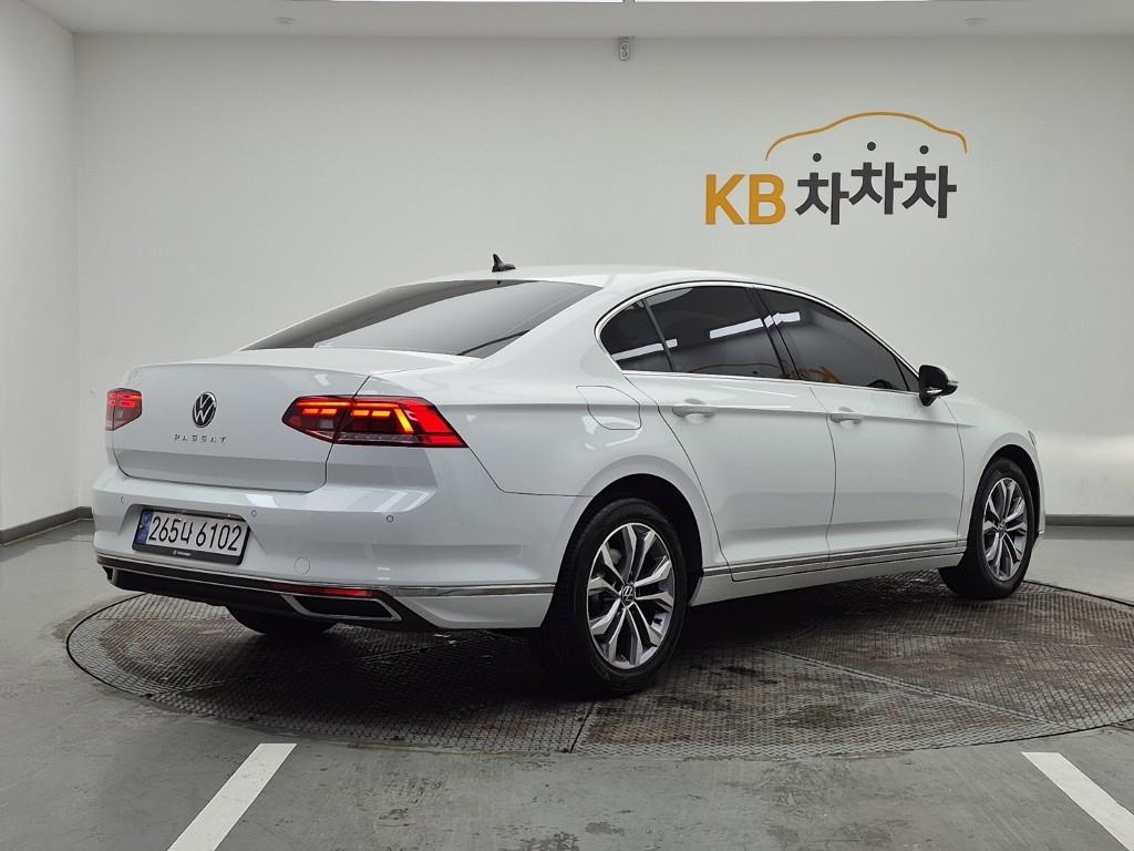 Volkswagen Passat - Vista 4