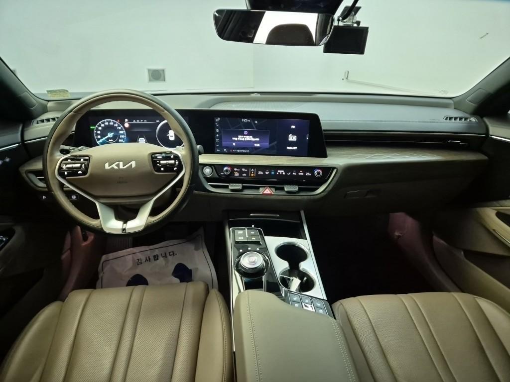KIA K8 - Vista 7