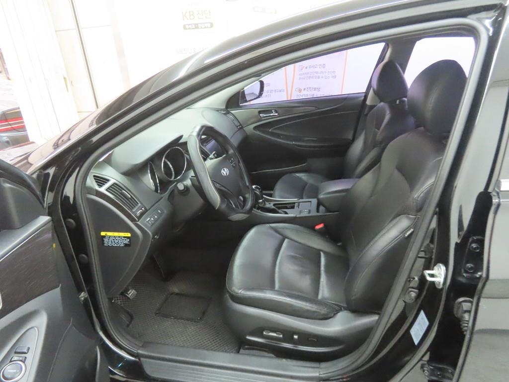 HYUNDAI Sonata - Vista 5