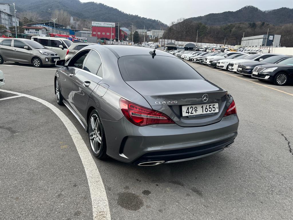 Mercedes Benz CLA Class - Vista 5