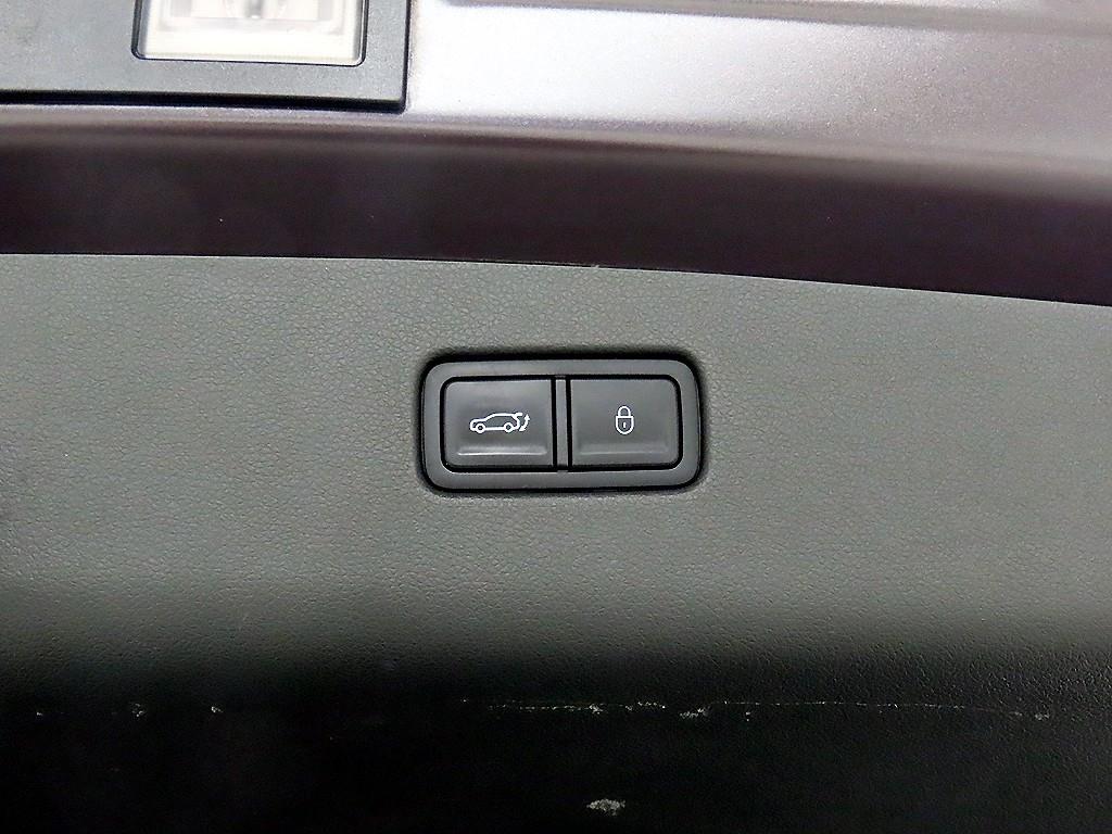 Genesis GV70 - Vista 6