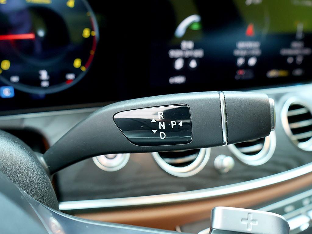 Mercedes Benz E class 2021 Gris - Importación desde Corea - HF Imports Iquique - Foto 7