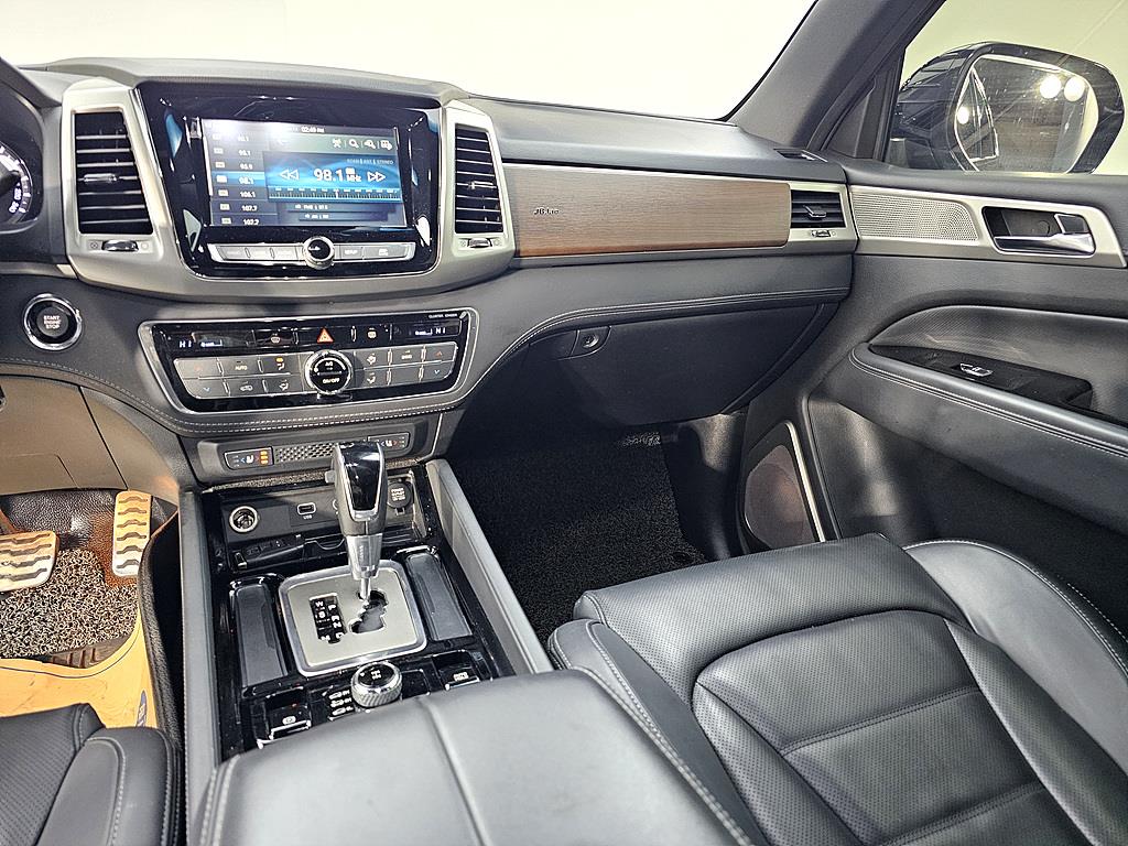 Ssangyong Rexton - Vista 10