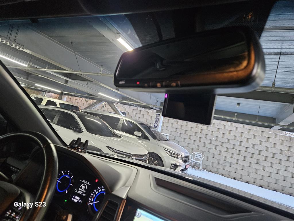 Ssangyong Rexton - Vista 9