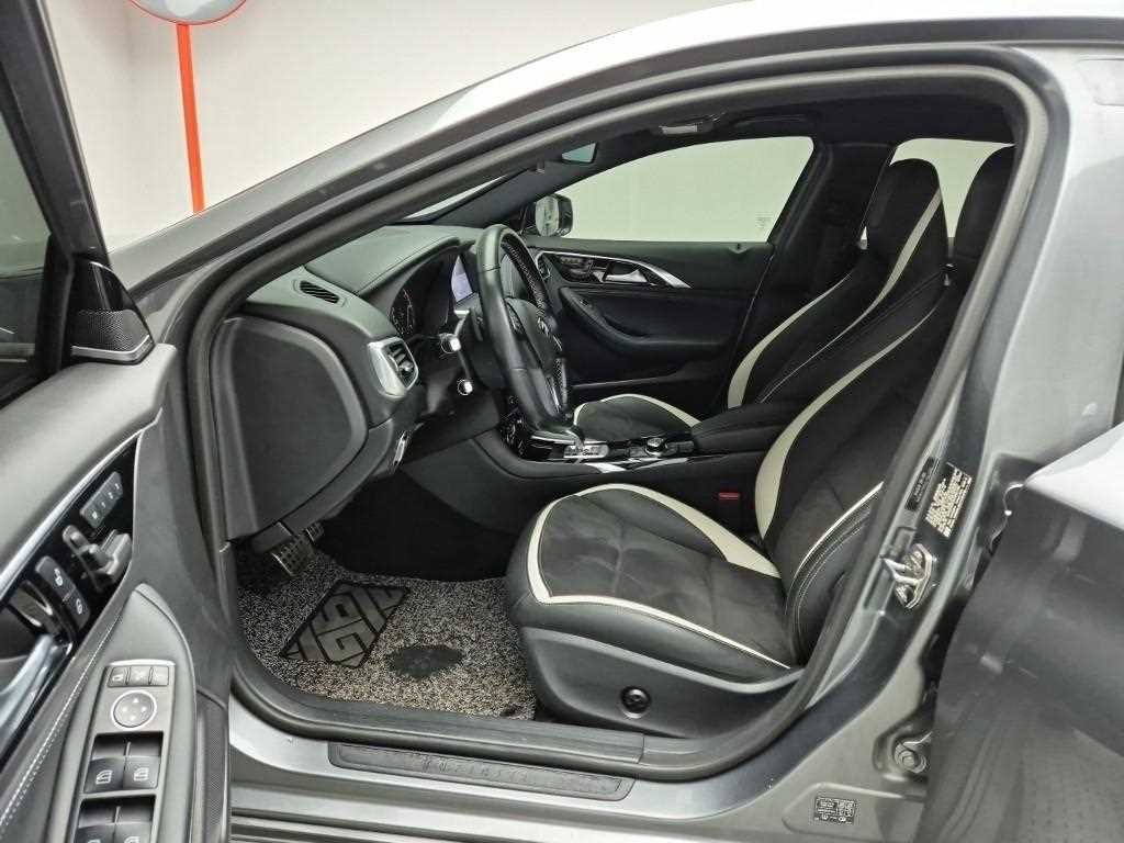 Infiniti Q - Vista 11