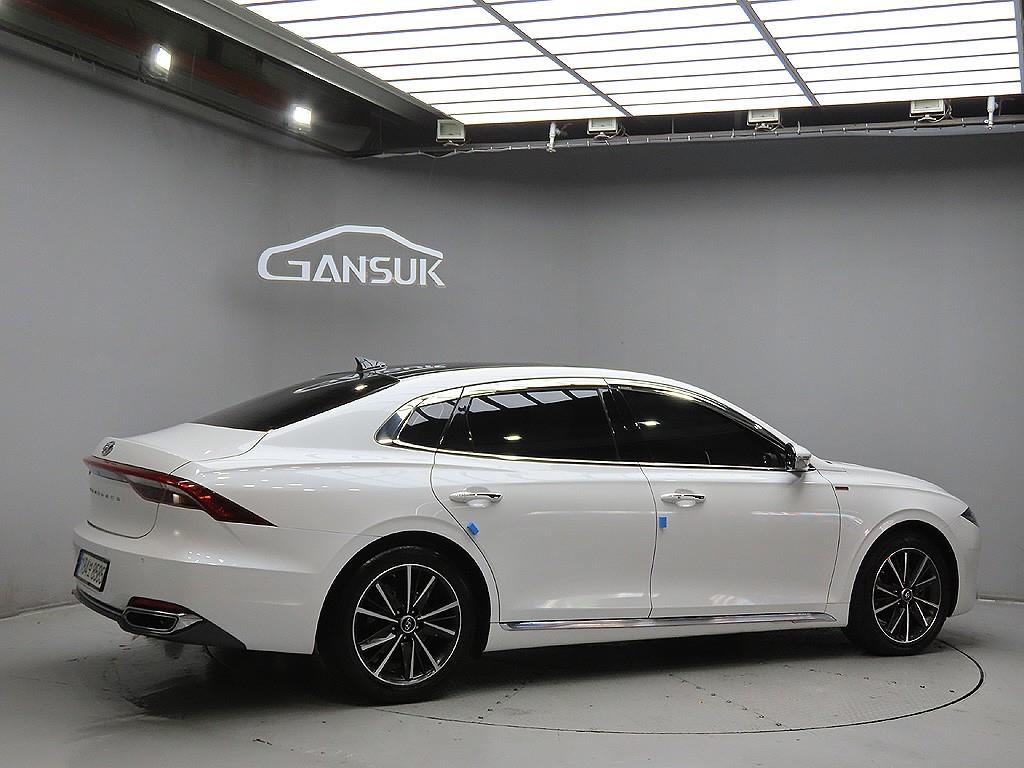 HYUNDAI Grandeur - Vista 7