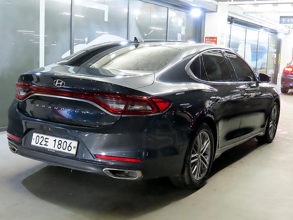 HYUNDAI Grandeur - Vista 4