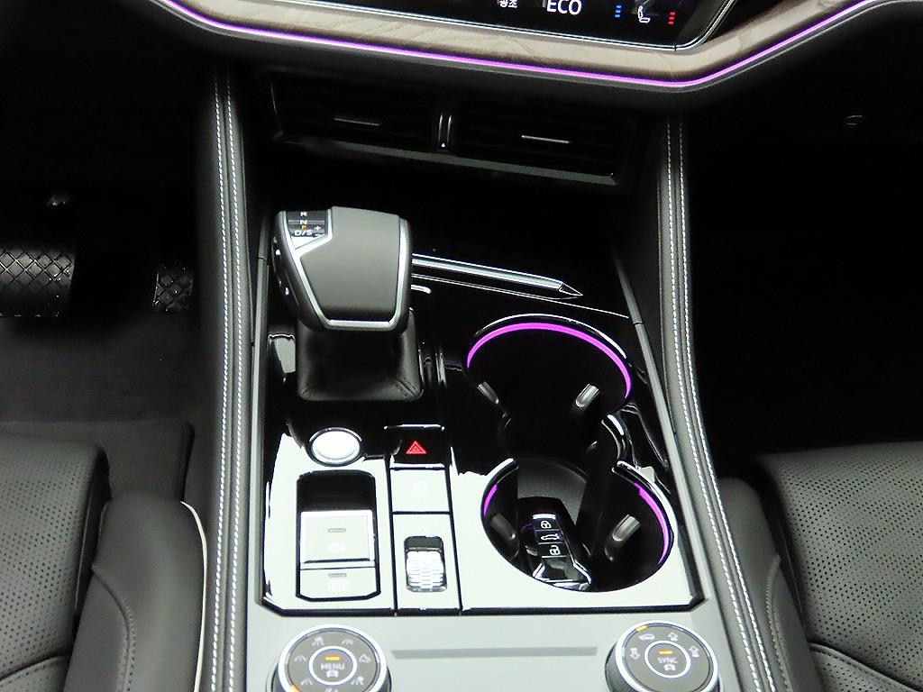 Volkswagen Touareg - Vista 11