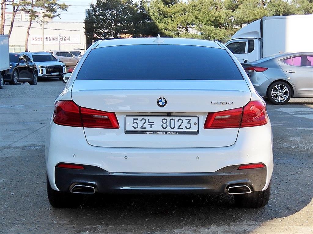 BMW 5 Series - Vista 4