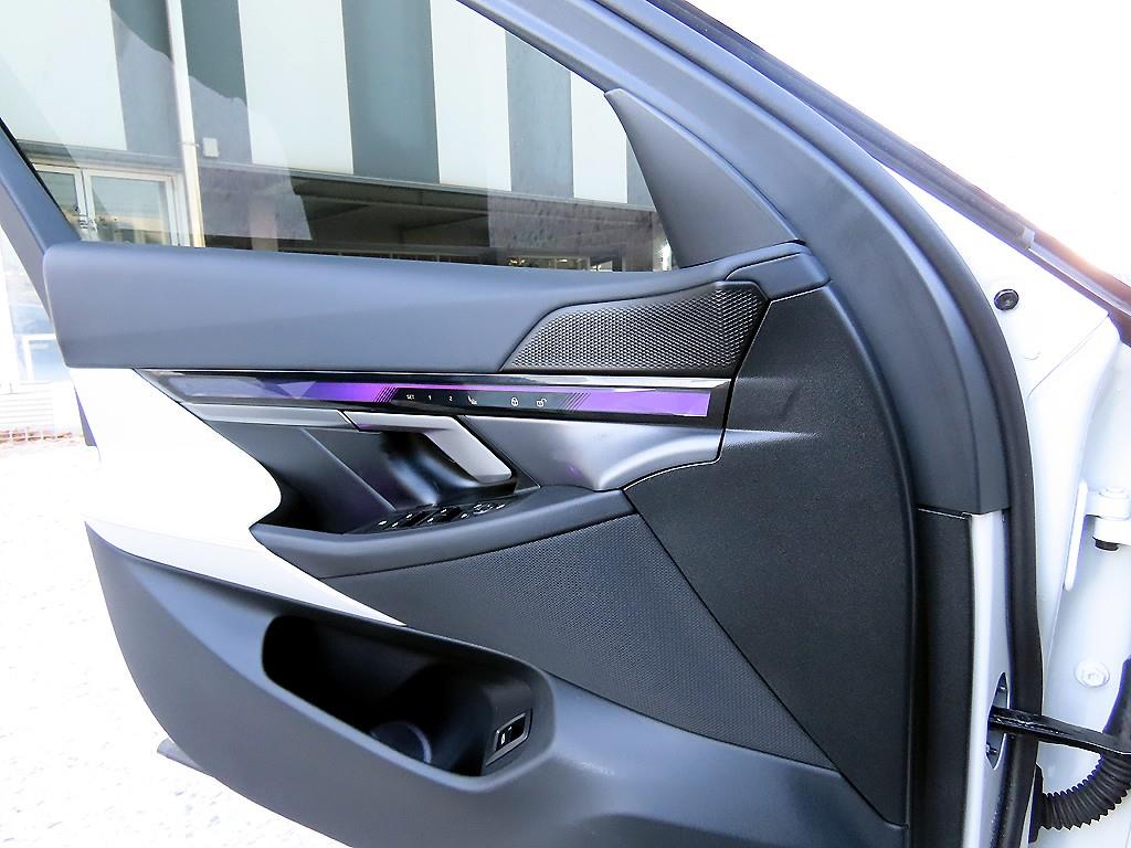 BMW 5 Series - Vista 12