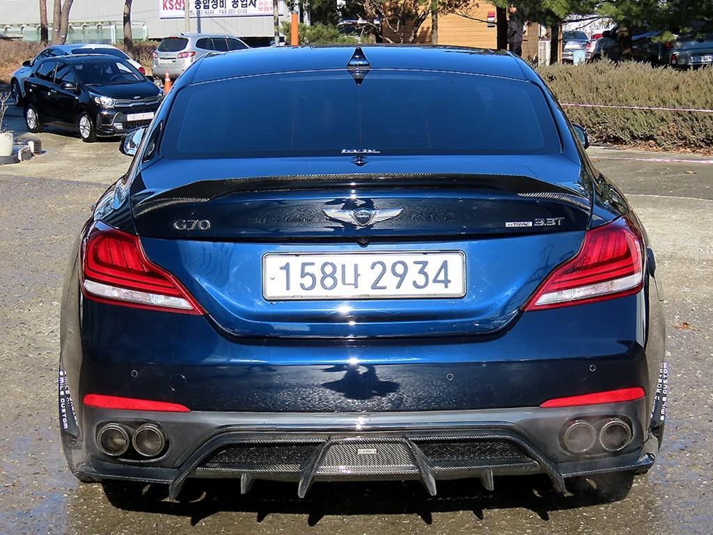 Genesis G70 - Vista 4