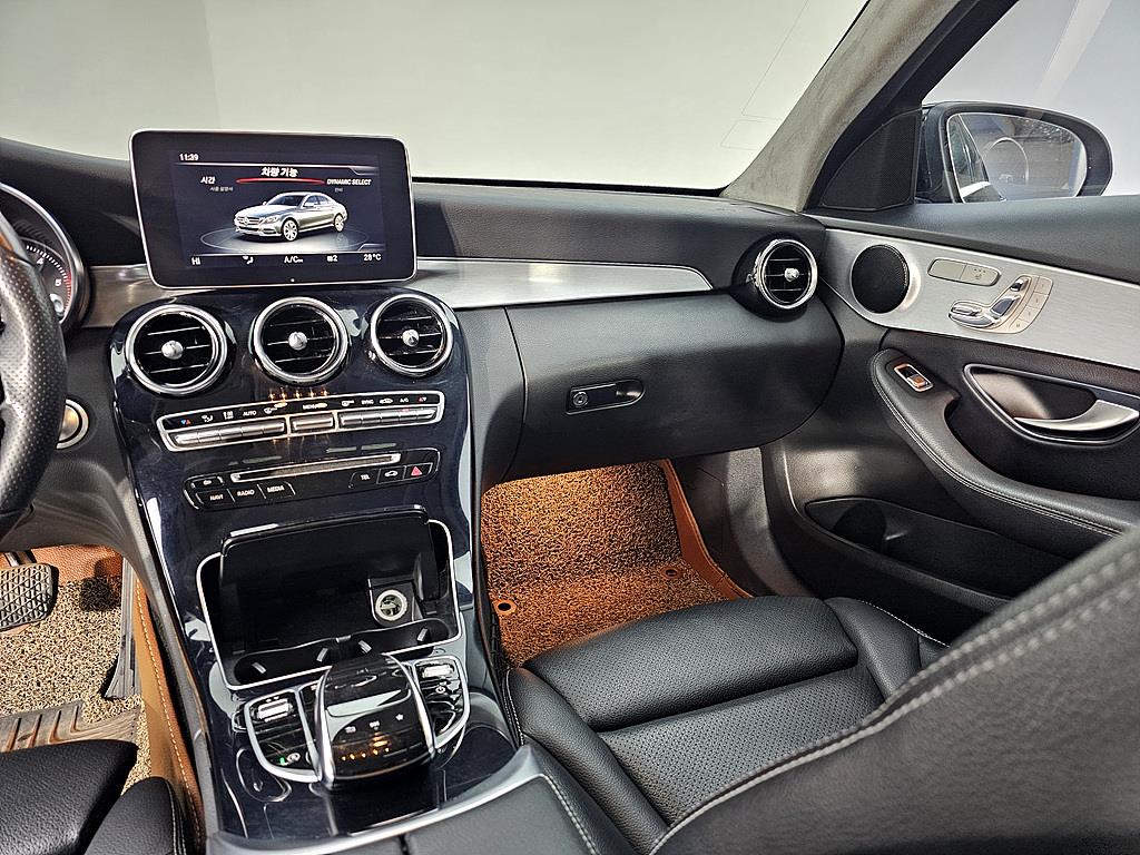 Mercedes Benz C Class - Vista 10