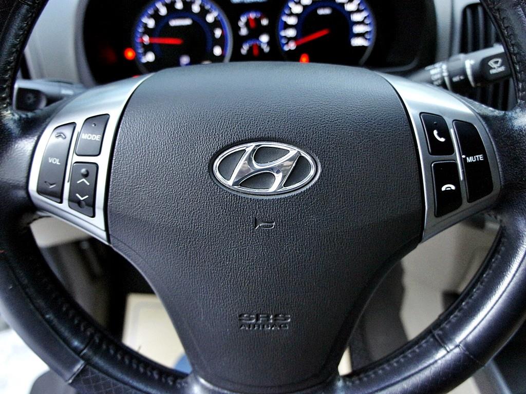 HYUNDAI Avante 2010 Blanco - Importación desde Corea - HF Imports Iquique - Foto 8