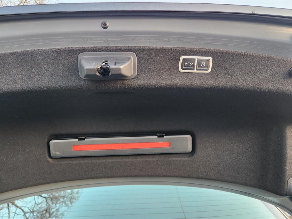 Genesis G80 - Vista 6