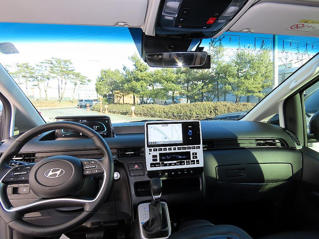 HYUNDAI Staria - Vista 8