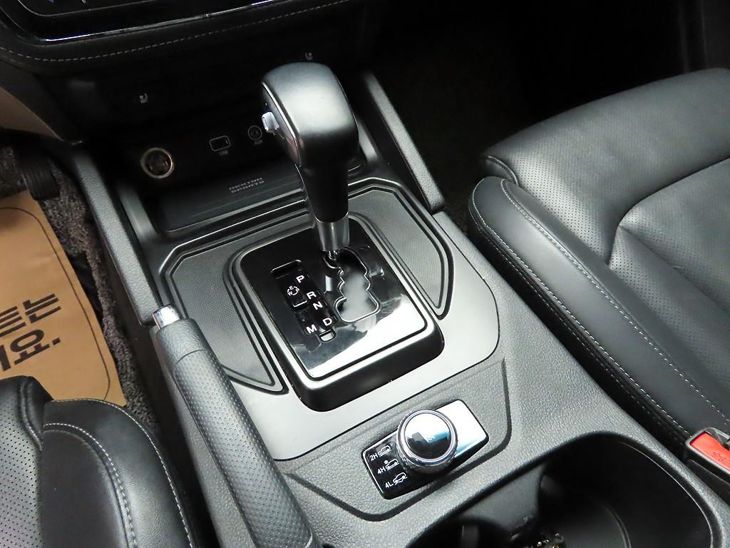 Ssangyong Rexton - Vista 11