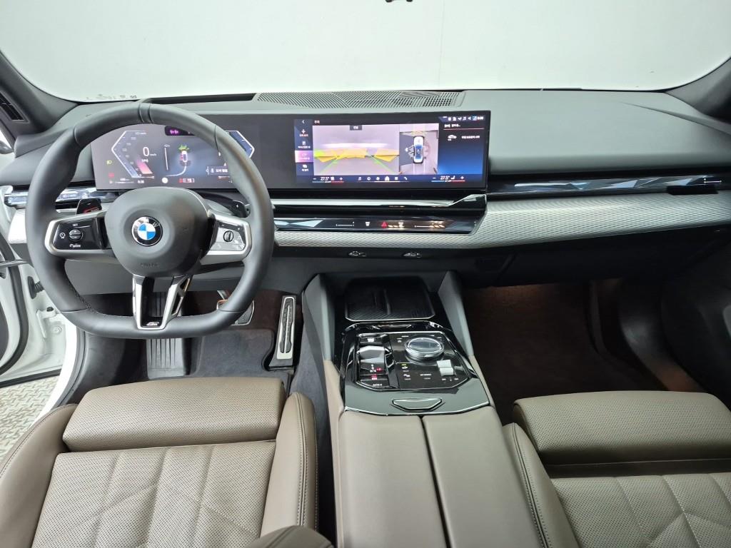 BMW 5 Series - Vista 5