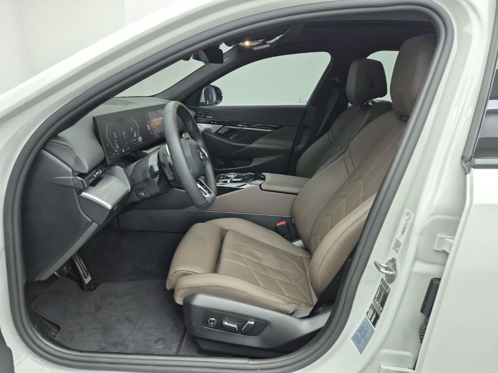 BMW 5 Series - Vista 11