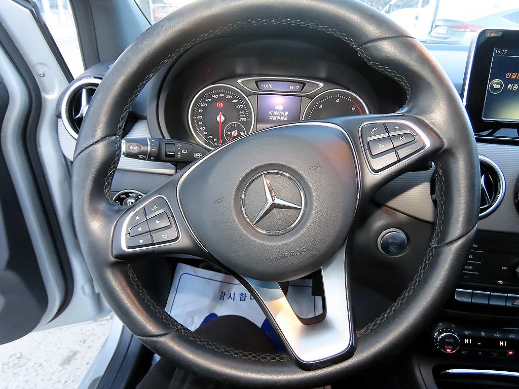 Mercedes Benz B Class (MY B) - Vista 8