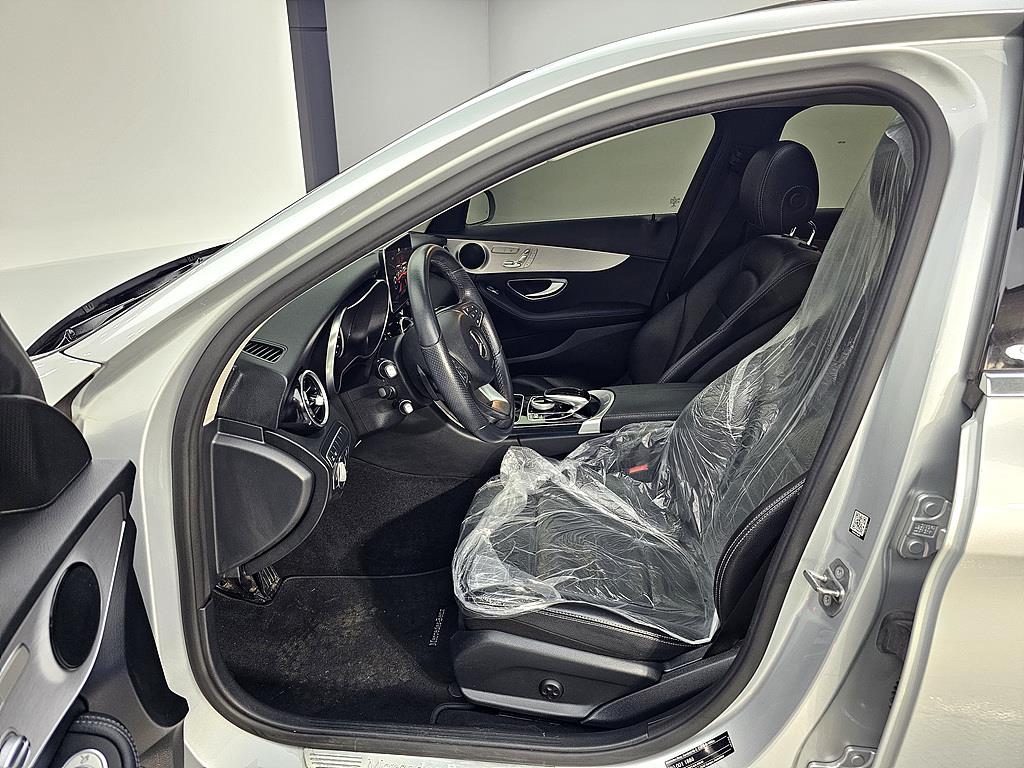 Mercedes Benz C Class - Vista 8