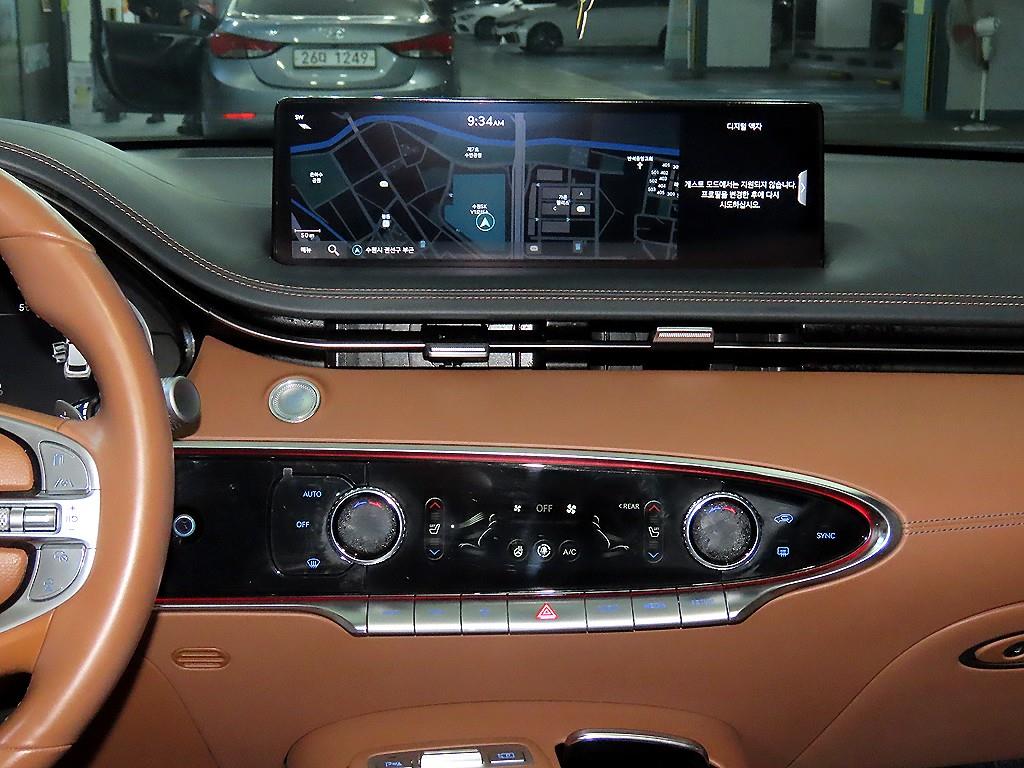 Genesis GV70 - Vista 10