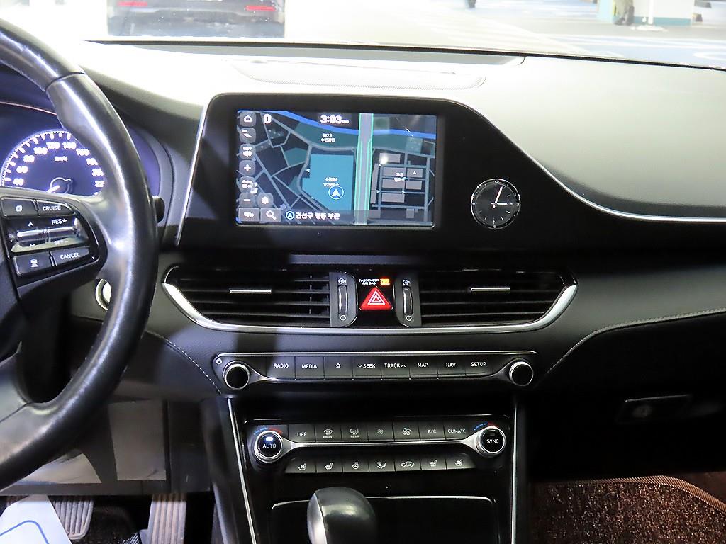 HYUNDAI Grandeur - Vista 11