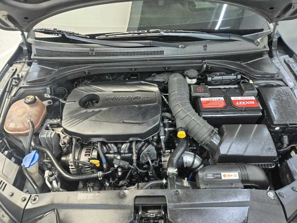 HYUNDAI Veloster - Vista 5