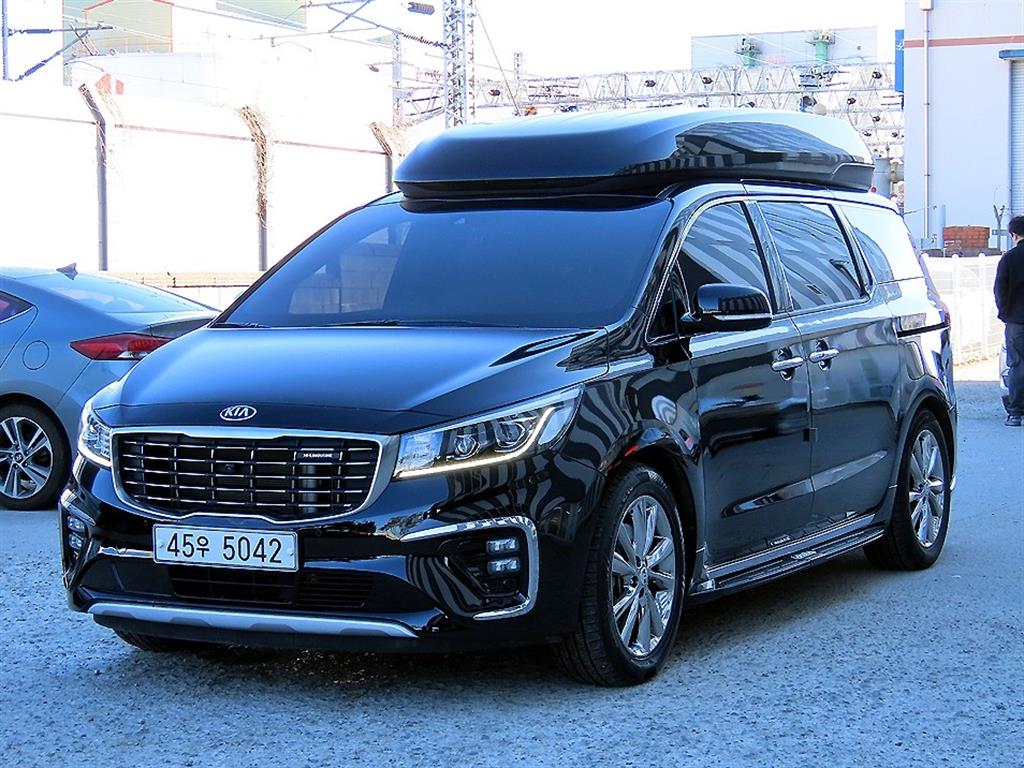 KIA Carnival - Vista 2