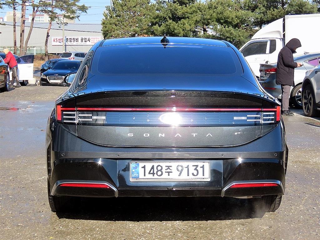 HYUNDAI Sonata - Vista 4