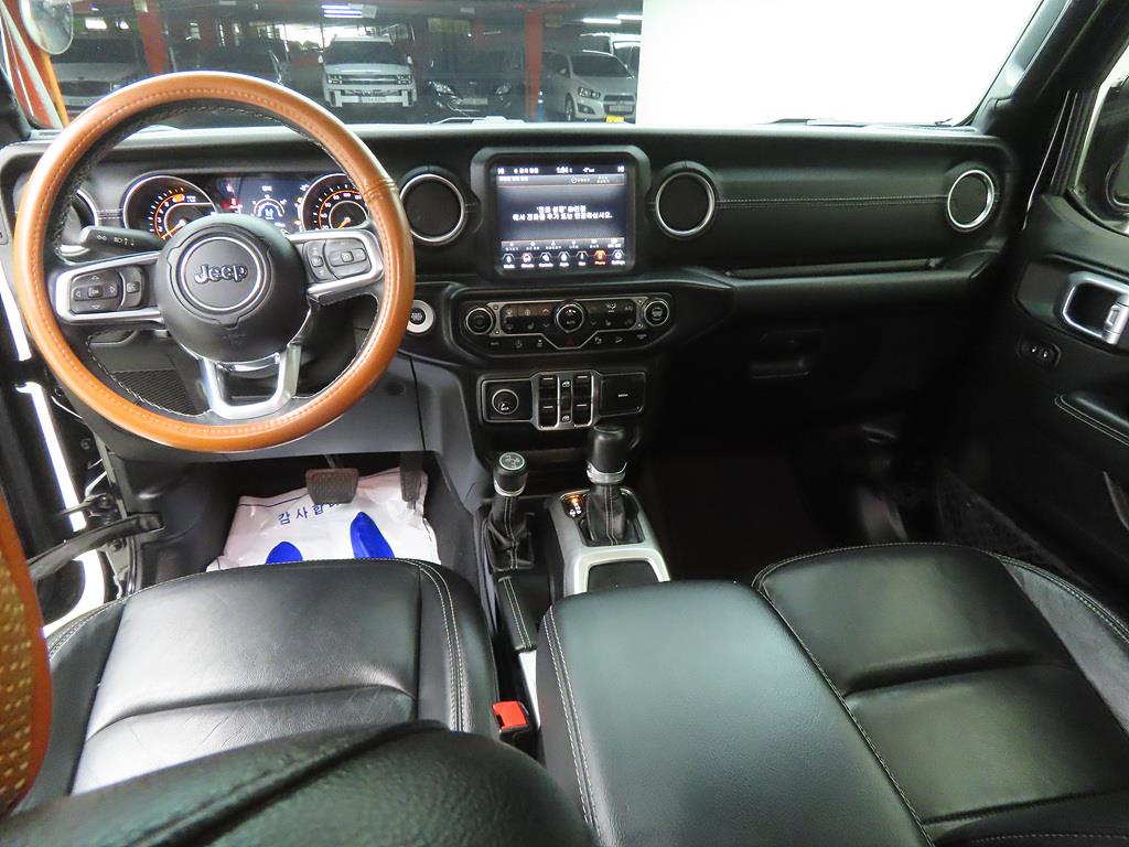 Jeep Wrangler - Vista 7