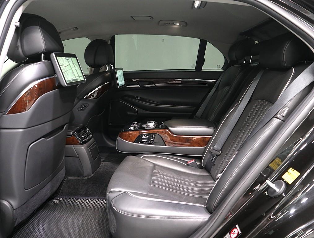 Genesis EQ900 - Vista 9