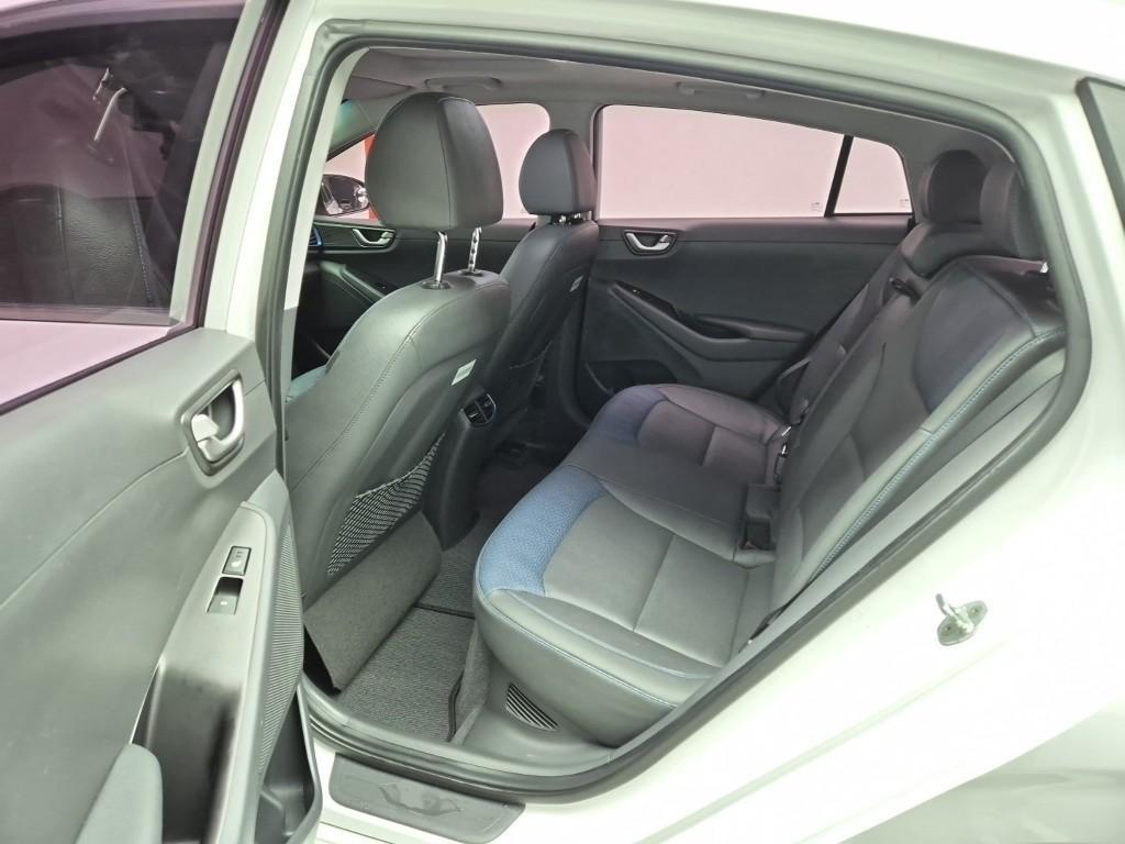 HYUNDAI Ioniq - Vista 12