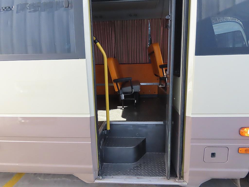 medium and large bus Hyundai bus 2015 the color of pearl - Importación desde Corea - HF Imports Iquique - Foto 9