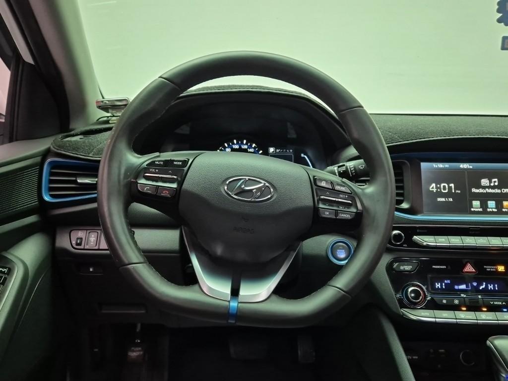 HYUNDAI Ioniq - Vista 9