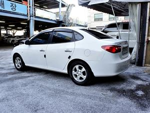 HYUNDAI Avante - Vista 8