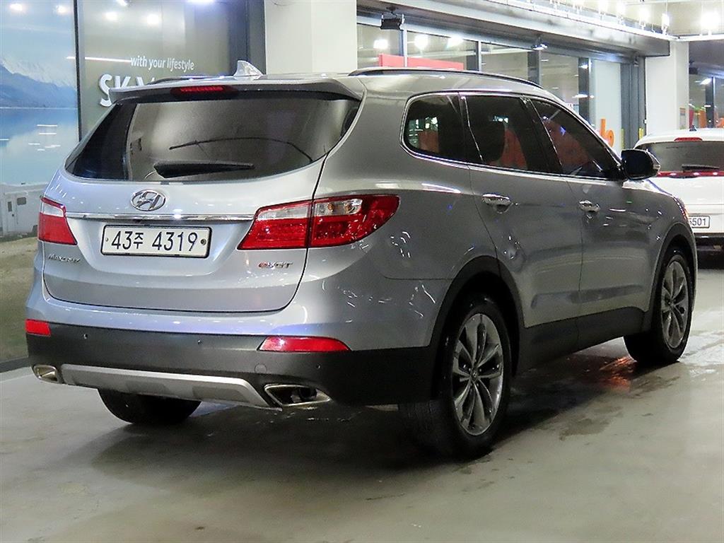 HYUNDAI Maxcruz - Vista 4